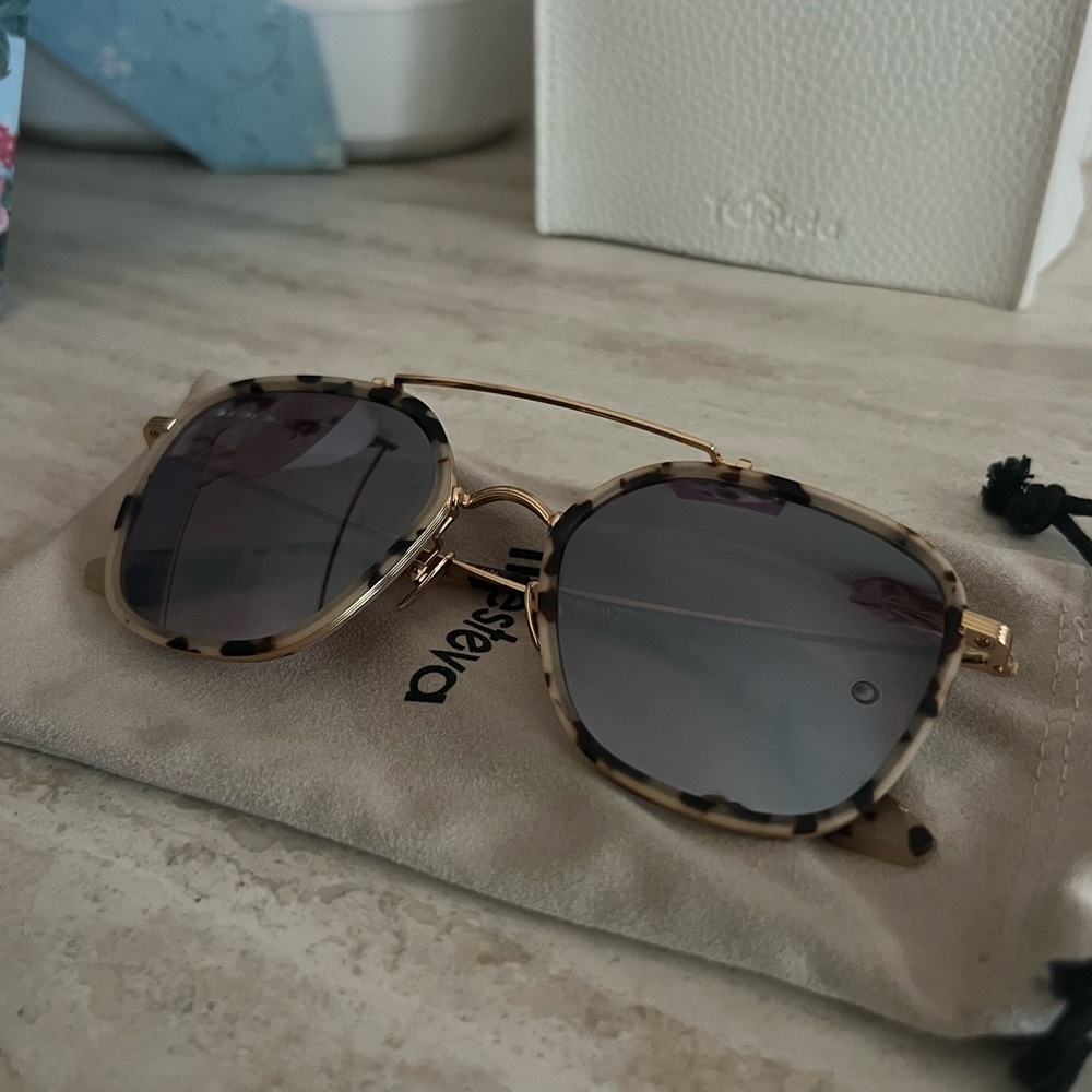 KREWE Sunglasses